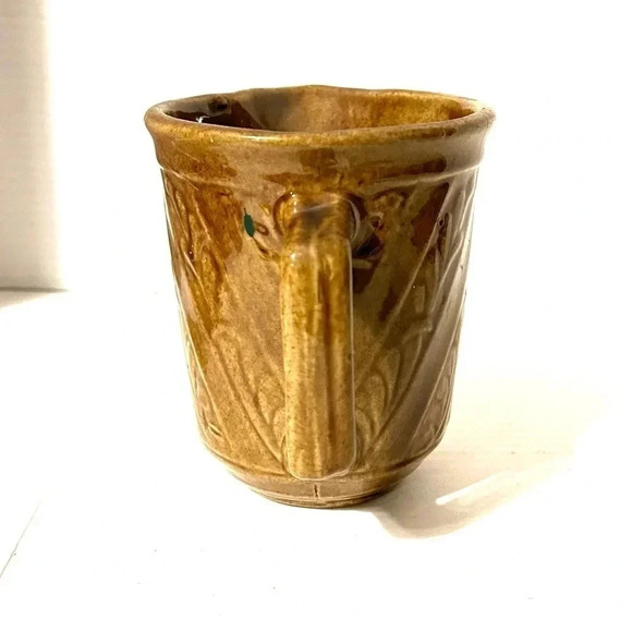 Vintage Leaf Pattern Brown Stoneware Drip Pottery Pitcher Small USA Made FLAW - Picture 2 of 10